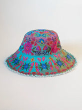 Load image into Gallery viewer, SANDY BUCKET HAT